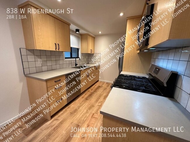 Building Photo - 838 W Ridenbaugh St