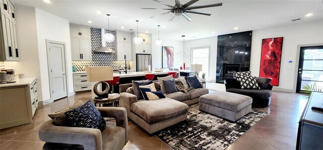 Foto del edificio - 16745 Little Leaf Ln