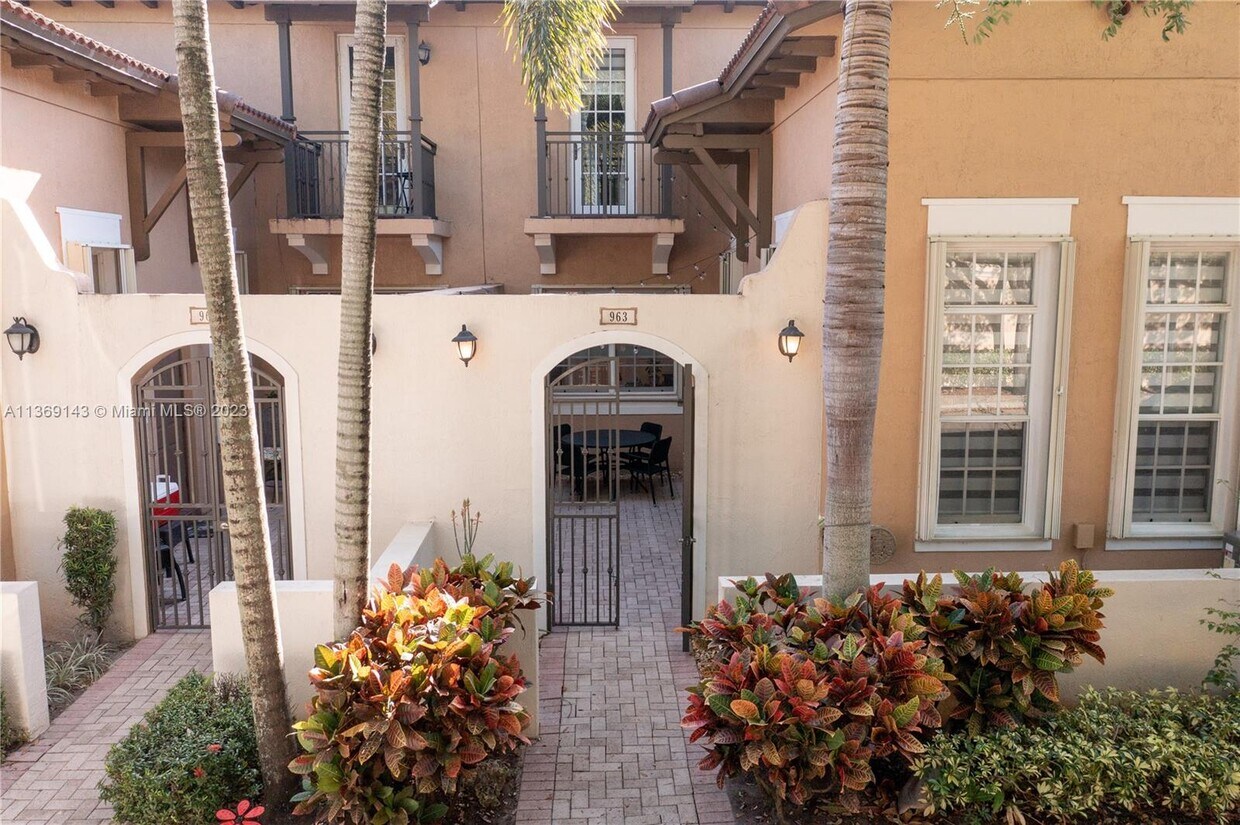 Foto principal - 963 SW 147th Terrace