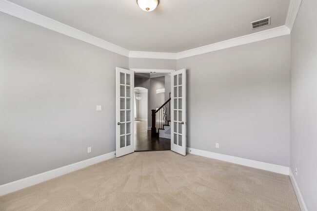Building Photo - 1304 Damsel Caitlyn Dr