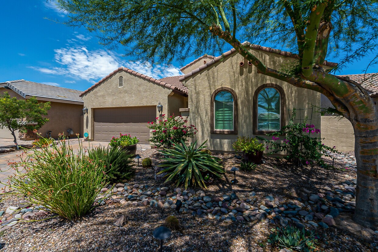 Primary Photo - 28315 N Welton Pl