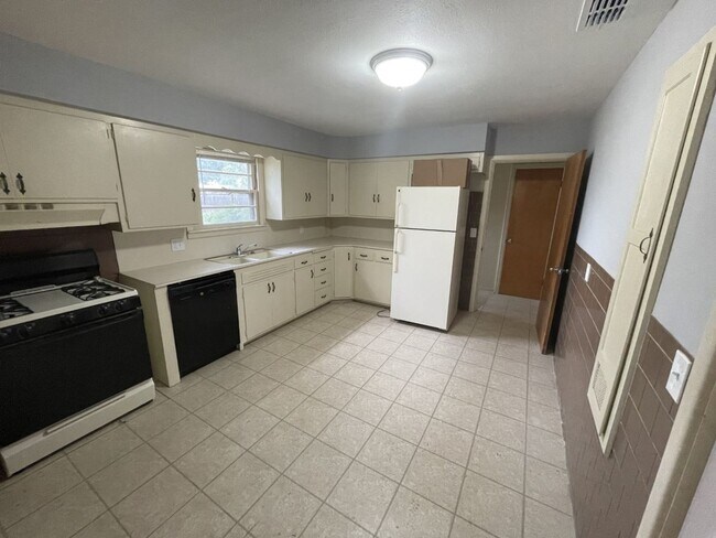 Foto del edificio - Cute 3 Bedroom 1 Bath Home!