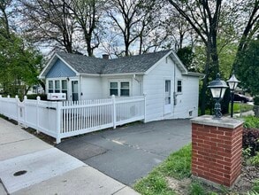 Building Photo - 6 N Pistakee Lake Rd