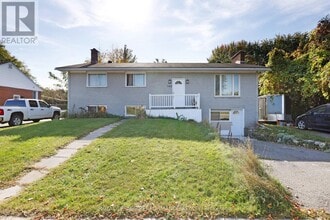 Building Photo - 142 Meadowlands Dr W