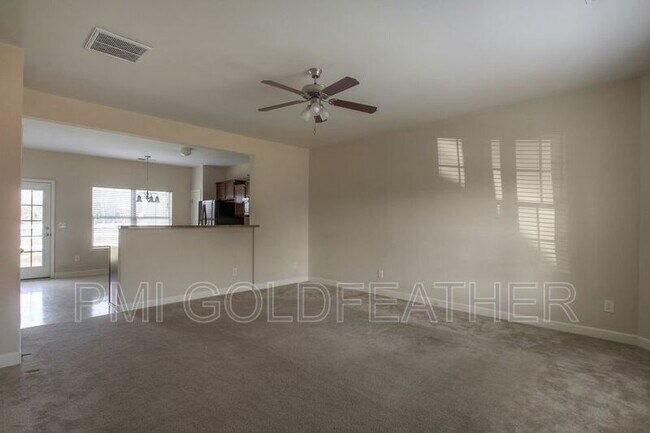 Foto del edificio - 381 Brooklet Ct