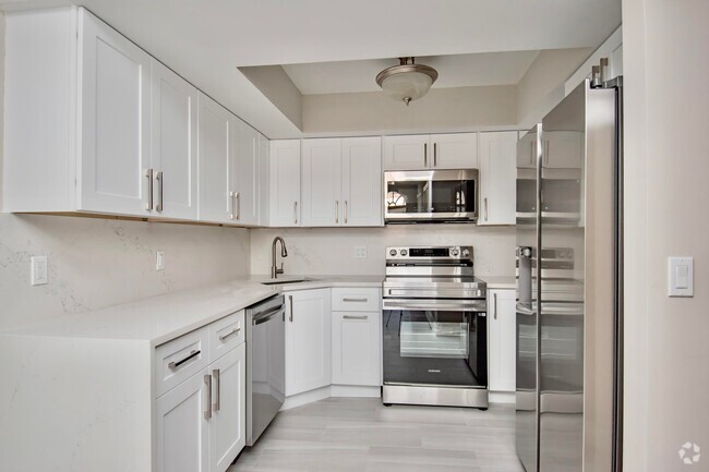 Building Photo - 4240 Village Dr