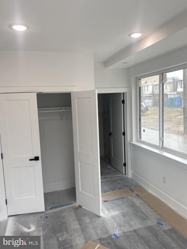 Building Photo - 817 N 42nd St