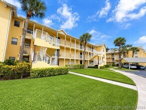Building Photo - 6347 La Costa Dr