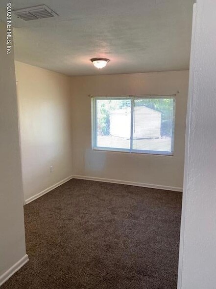 Building Photo - 6531 Solandra Dr