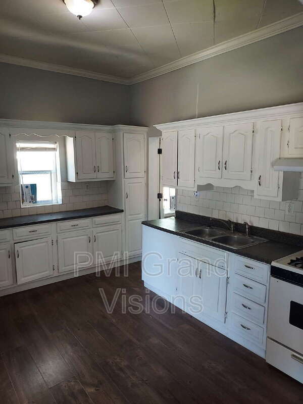 Foto del edificio - 140 N 17th St