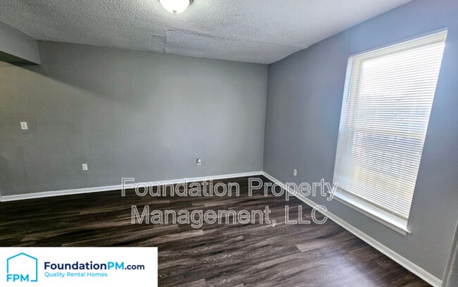 Foto del edificio - 3448 Barbwood Dr