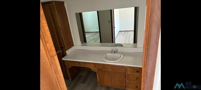Foto del edificio - 1515 W 18th St