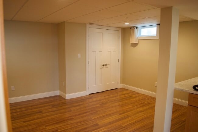 Building Photo - 9 Pinehurst Ave