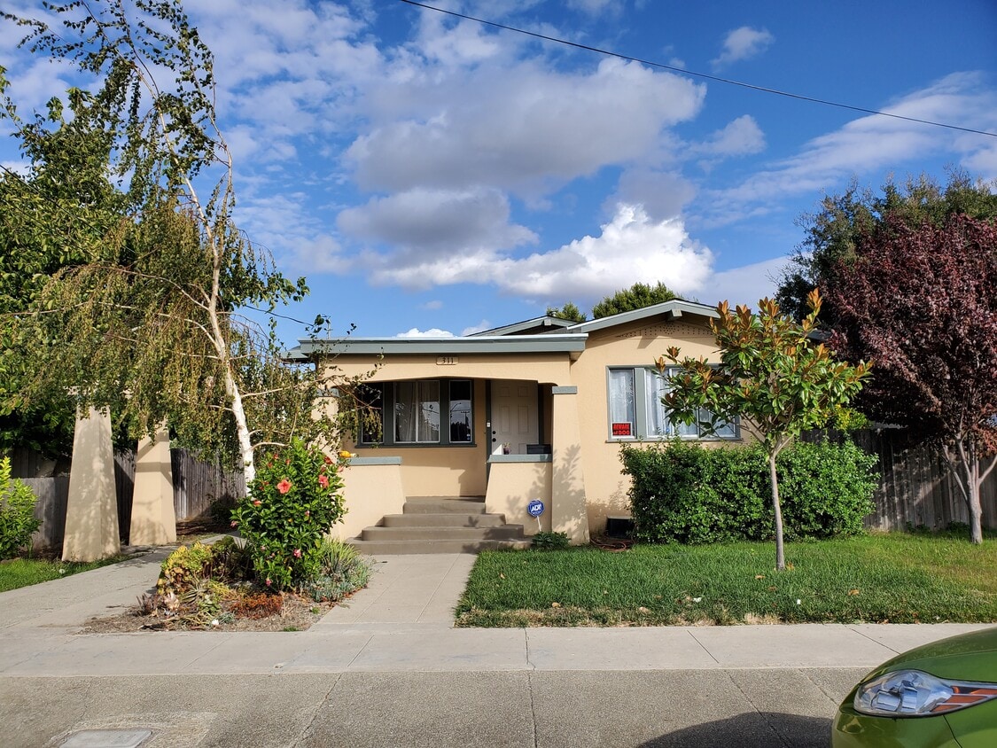 311 Railroad Ave, Rodeo, CA 94572 House Rental in Rodeo, CA