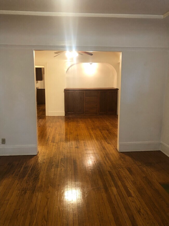 Foto del edificio - 3106 W State St