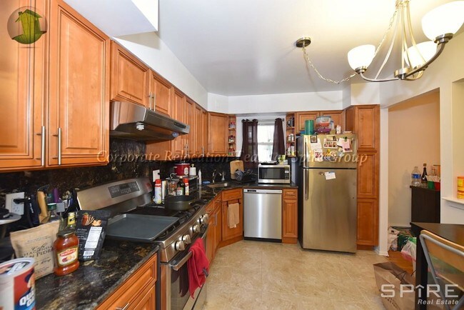 Building Photo - 28-12 37th St