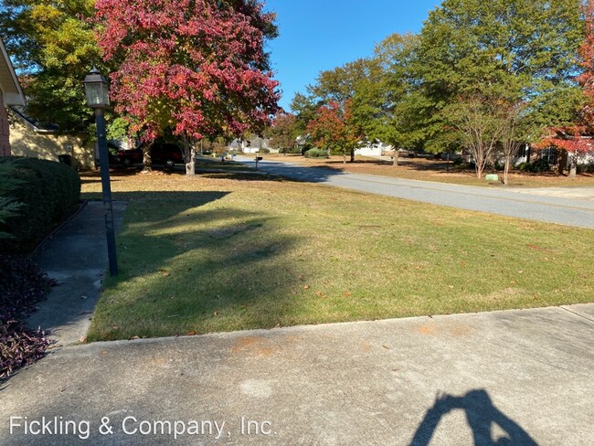Foto del edificio - 3 br, 2 bath House - 304 Doublegate Dr