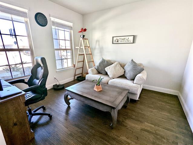 Building Photo - 5517 Amphora Ave