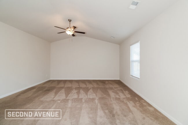 Building Photo - 411 Misty Knl Dr