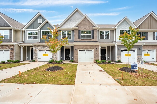 Elegant 3-Bedroom, 2.5-Bath Townhome with Modern Finishes ($1950/mo rent***) - Elegant 3-Bedroom, 2.5-Bath Townhome with Modern Finishes ($1950/mo rent***)