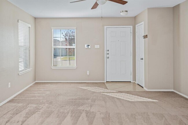 Building Photo - 9110 Sandyford Ct