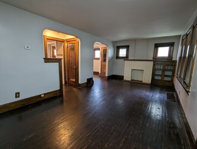 Foto del edificio - Large, spacious home for rent!