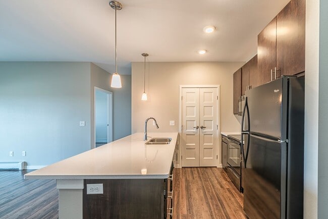Interior Photo - Encore