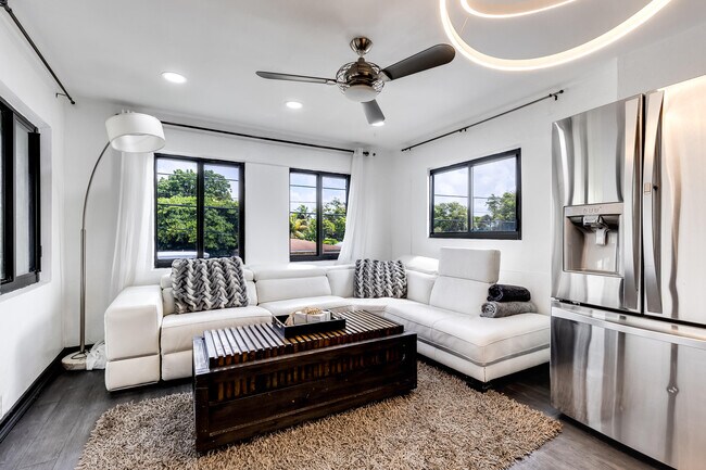 Foto del edificio - 168 NW 53rd St