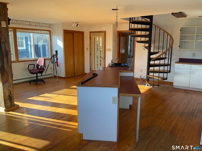 Foto del edificio - 52 Brown Rd