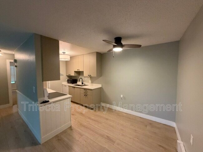 Building Photo - 3431 Stover St