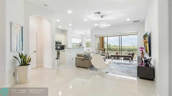 Building Photo - 7989 NW 128th Ln