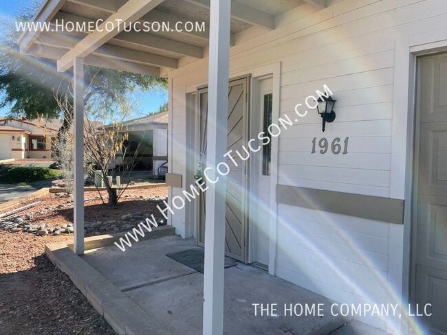 Building Photo - 1961 W. APPLECREEK PLACE- Four bedroom hom...