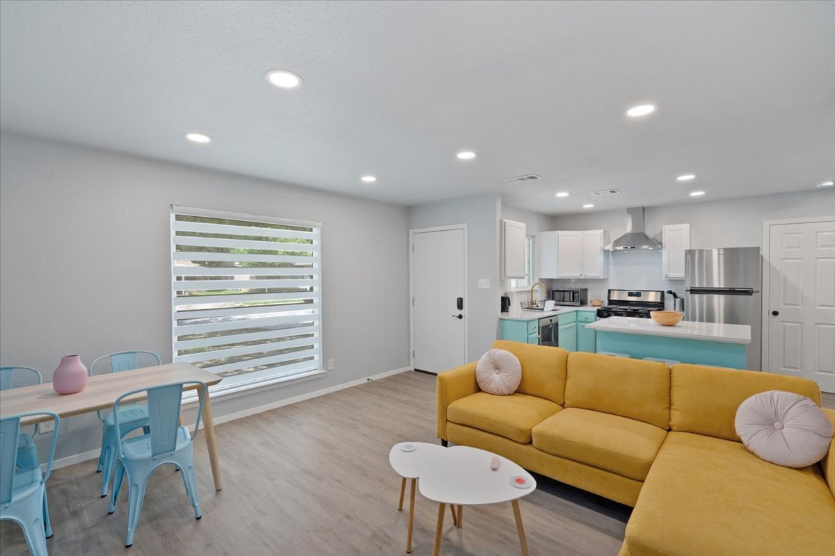 Foto principal - 1103 Desirable Dr