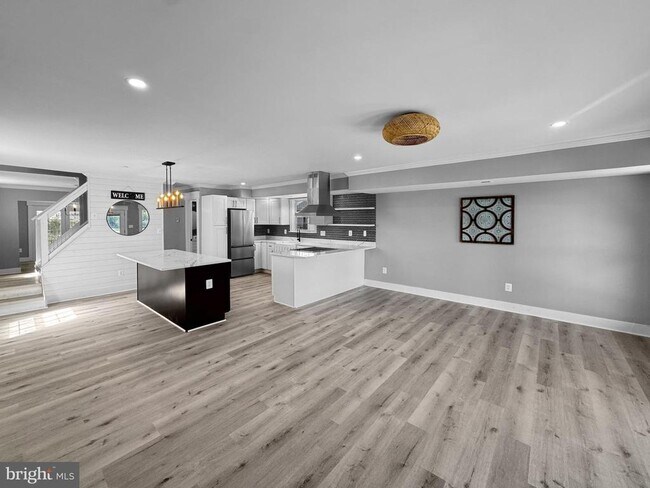 Building Photo - 5946 2nd St