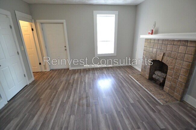 Photo - 987 Cleveland Avenue Apartment