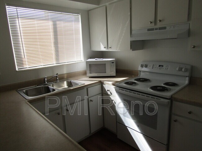 Building Photo - 3512 Gypsum Rd