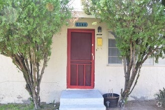 Building Photo - 218 S 14th St