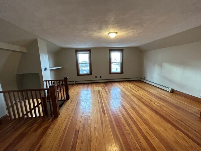 Building Photo - 86 Medford St