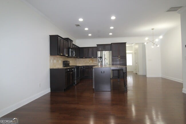 Foto del edificio - 726 Garbrooke Dr