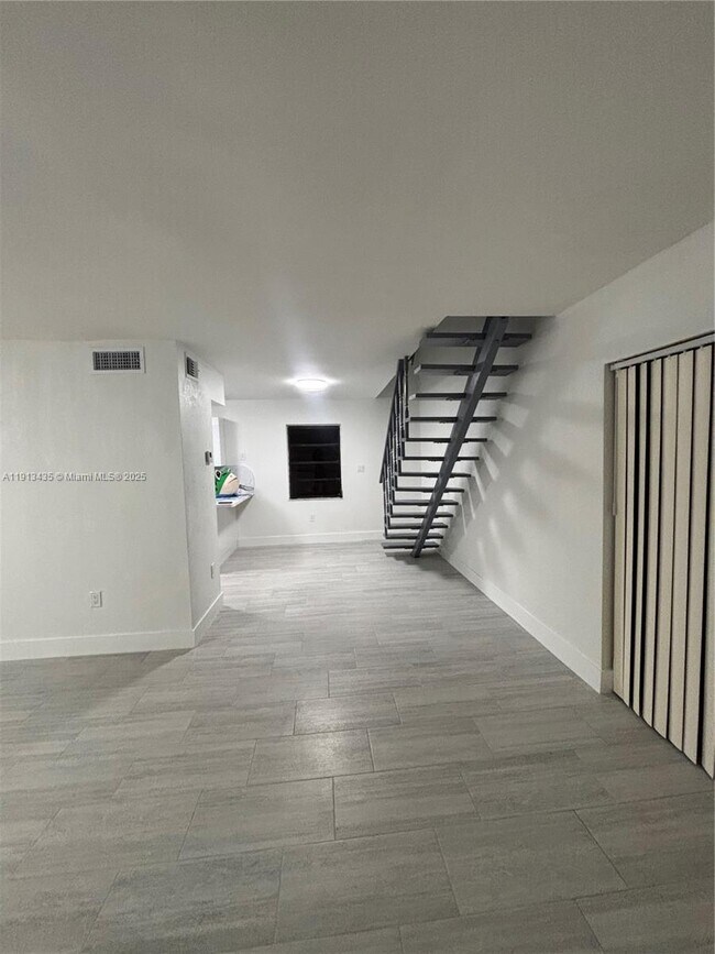 Foto del edificio - 1799 SW 36th Ave