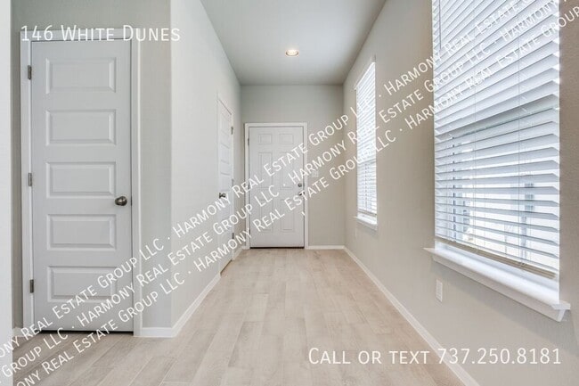 Foto del edificio - 146 White Dunes Dr