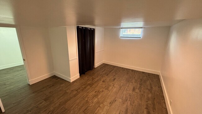 Foto del edificio - 528 E 400 N