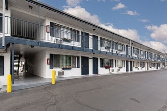 Building Photo - 4600 University Center Dr