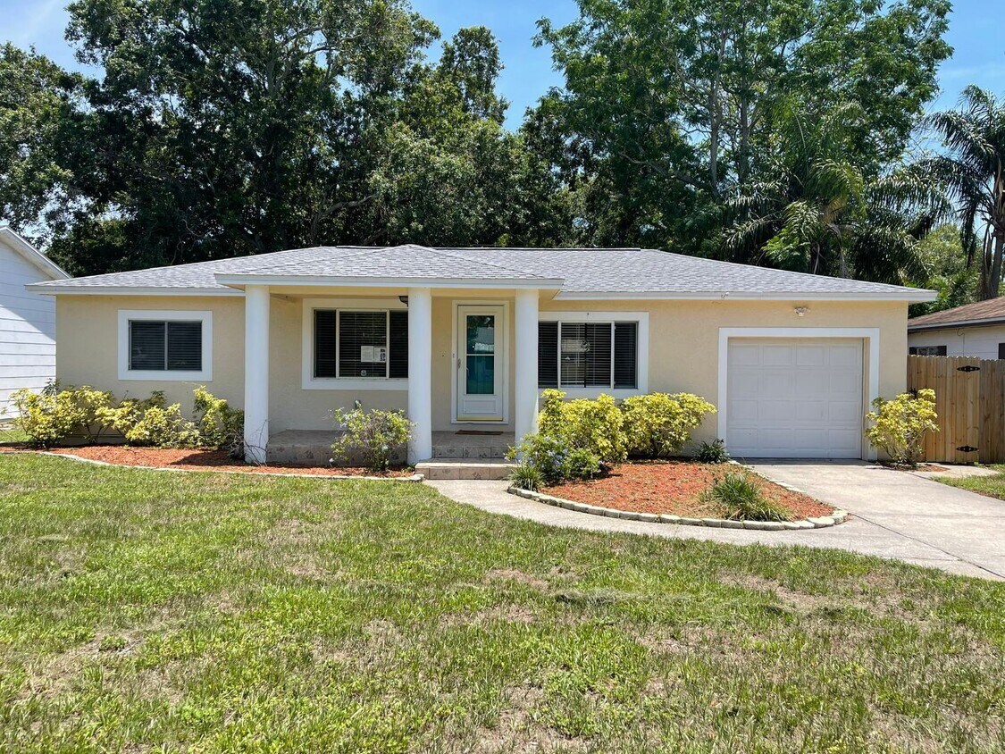 5340 43rd Terrace N, Saint Petersburg, FL 33709 House Rental in Saint