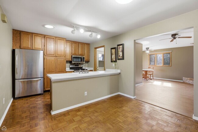 Building Photo - 409 Kensington Dr