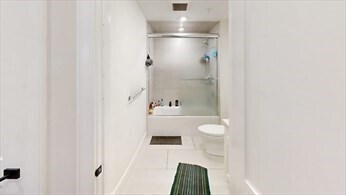 Building Photo - 2A Rossmore Rd