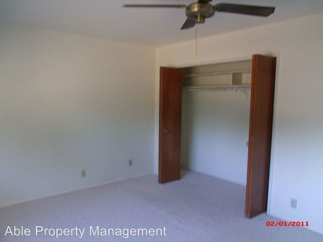Building Photo - 2 br, 1.5 bath House - 3812 Indian Rock Road