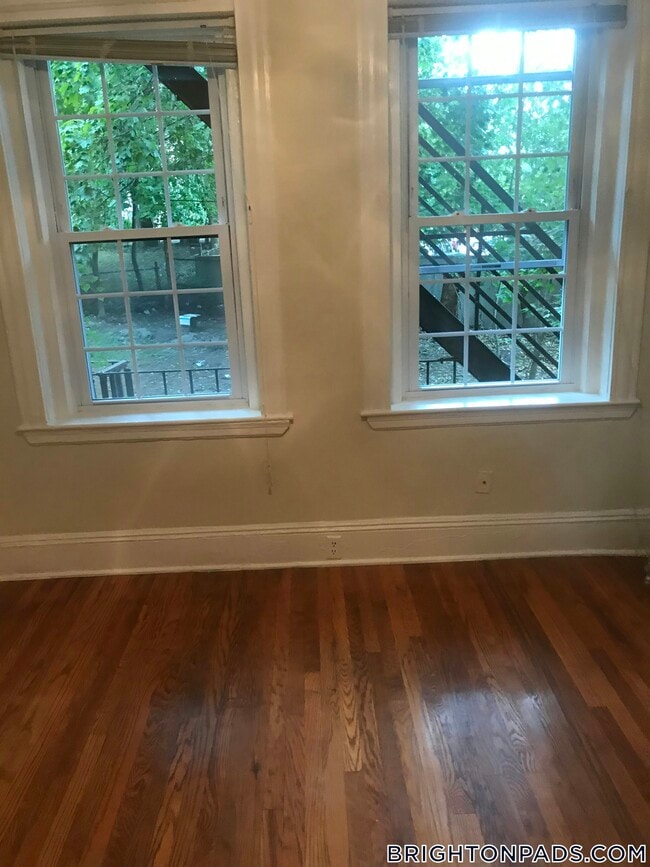 Building Photo - 10 Lothian Rd