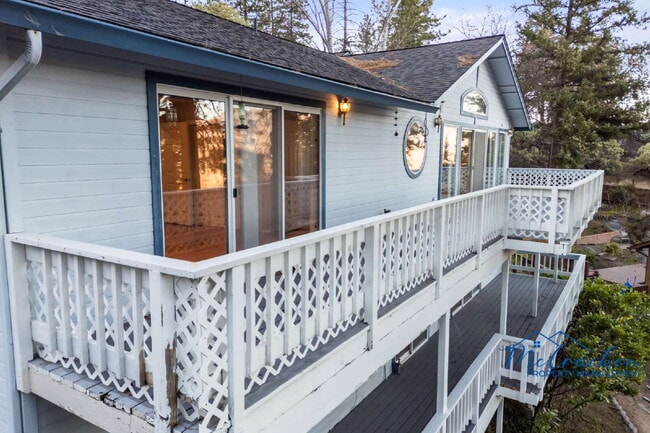 Foto del edificio - 525 Ashland Loop Rd