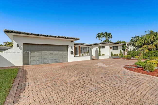 Building Photo - 3101 NE 164th St